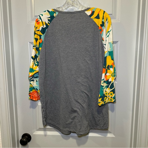 LuLaRoe Grey Floral Print Raglan Sleeves Randy Top size 3XL - Picture 8 of 8